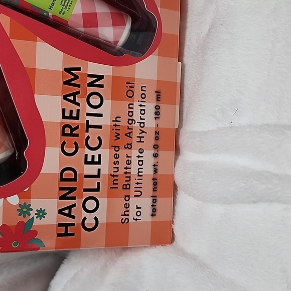 Betsey Johnson Hand Cream Collection - Picture 2 of 4